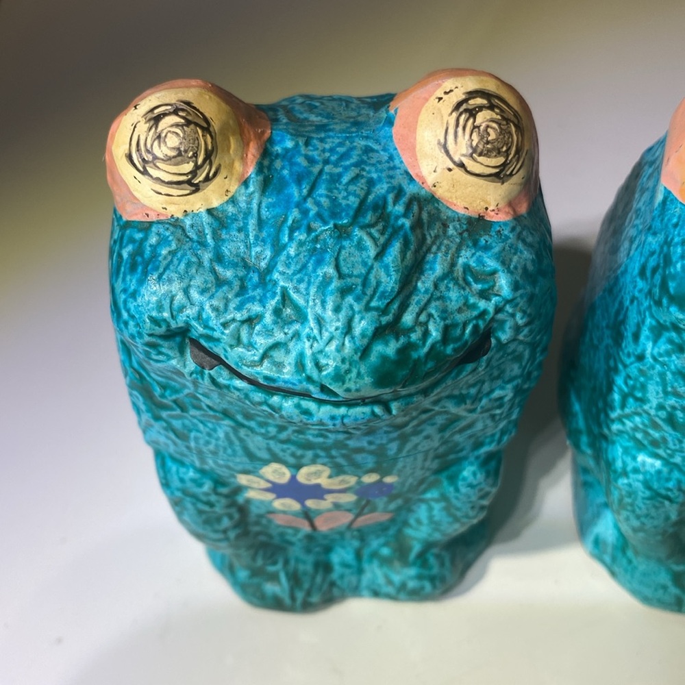 Extremely RARE Vintage MCM Psychedelic Frog Textured Salt & Pepper Shakers - Picture 7 of 11